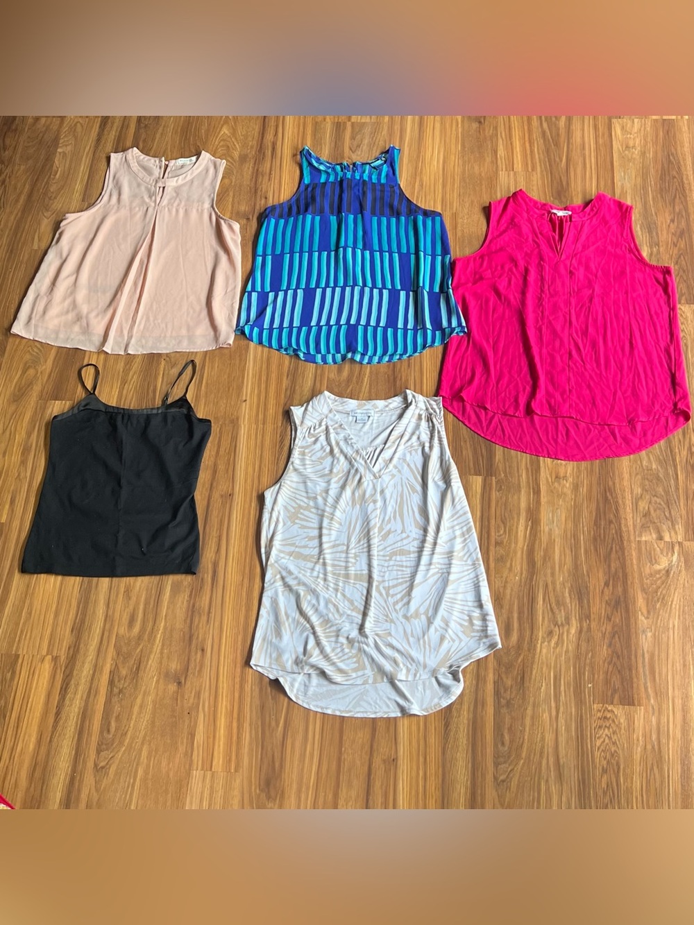 5 Women’s Tops Size Medium